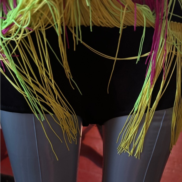 No 1 Los Angeles Size Small Women’s Fringed Backless Costume Tie Neck An… - Picture 4 of 8